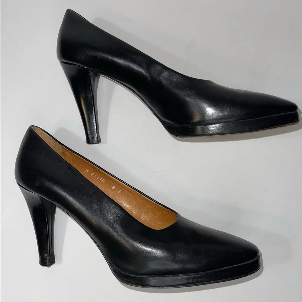 Ralph Lauren pump  black leather size 8